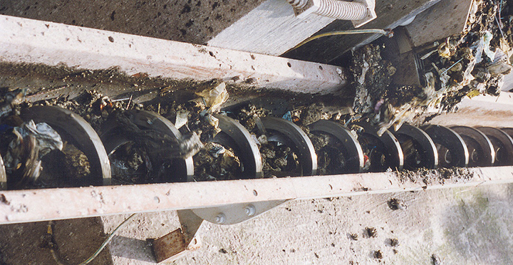 無軸，沒有中心軸，承載力小